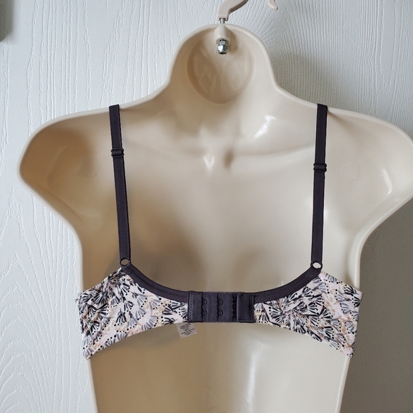 Victoria's Secret Lined Demi Bra - Picture 9 of 9